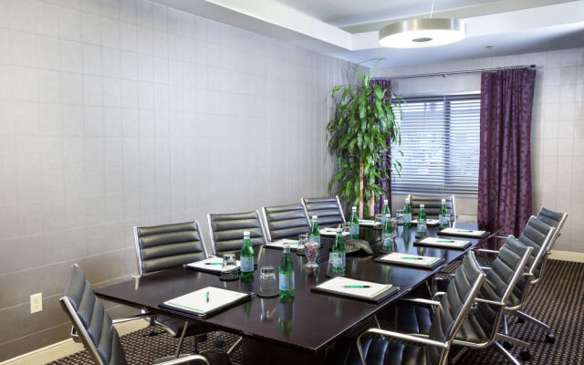 Newark Airport Hotel