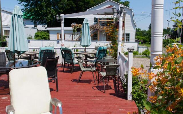 Auberge Jeunesse LouLou's Backpacker Hostel