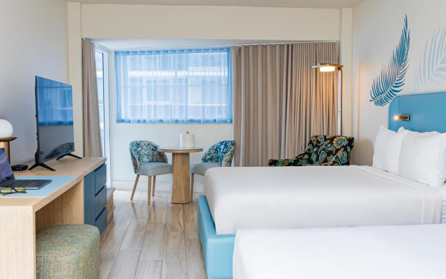 Sherry Frontenac Oceanfront Hotel