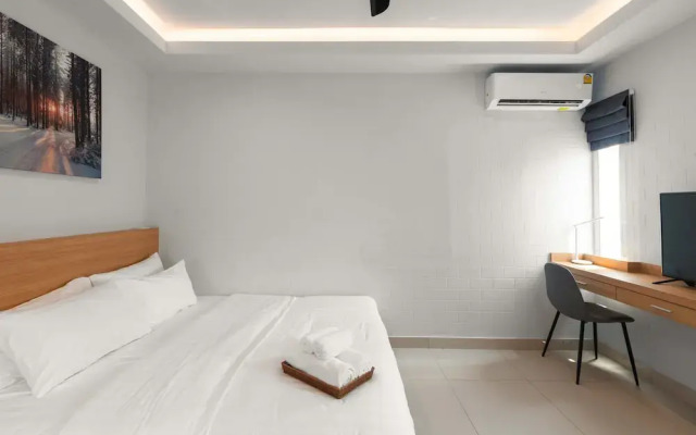 Luxury Pool Villa 6BR