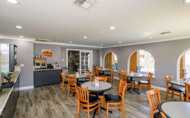 Quality Inn Redding near I-5