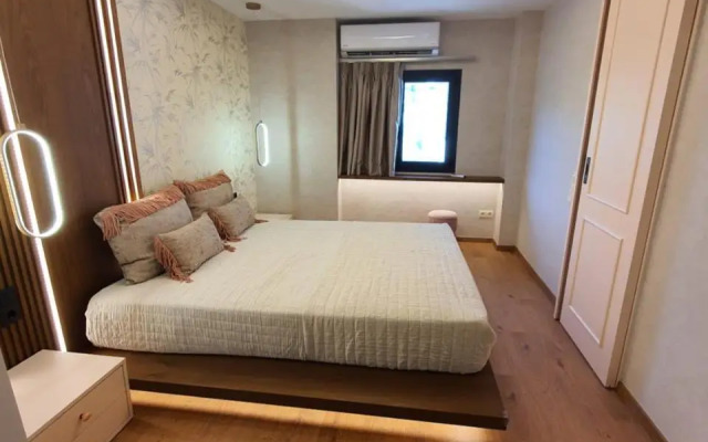 Adell Miramare Golden Loft