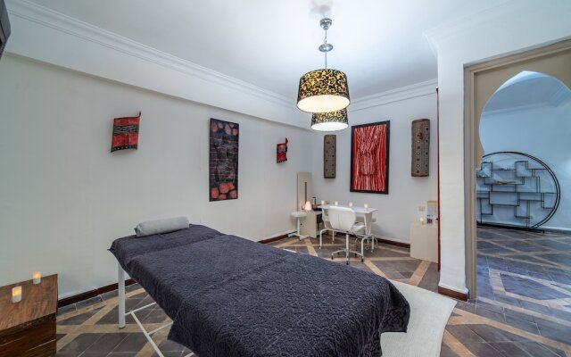 Villa With Heated Pool and Breakfast Included - by Feelluxuryholidays