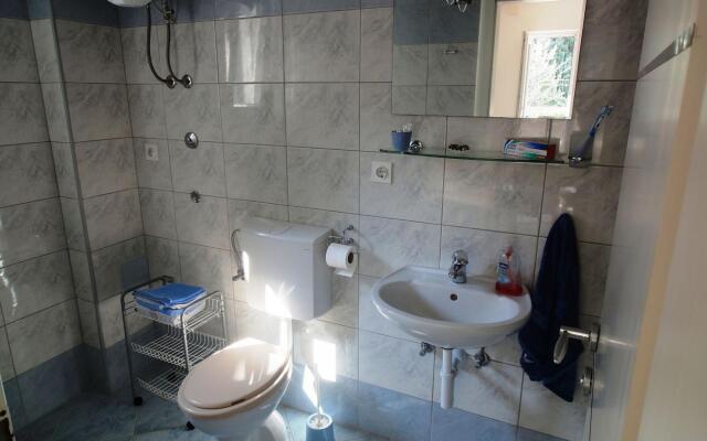 Elizabet - great location & close to the beach - A2(2+2)