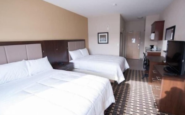 Stoughton Western Star Inn & Suites