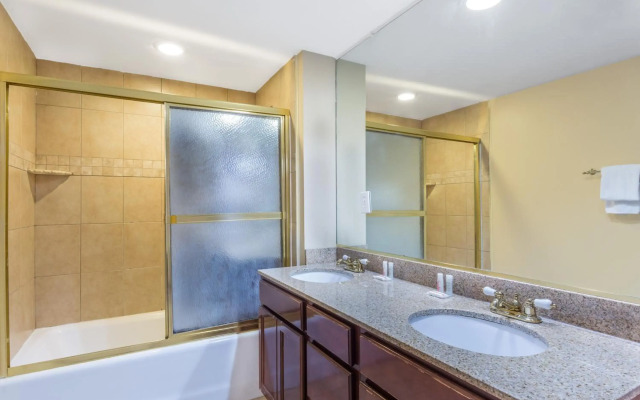 Travelodge by Wyndham Suites Virginia Beach Oceanfront