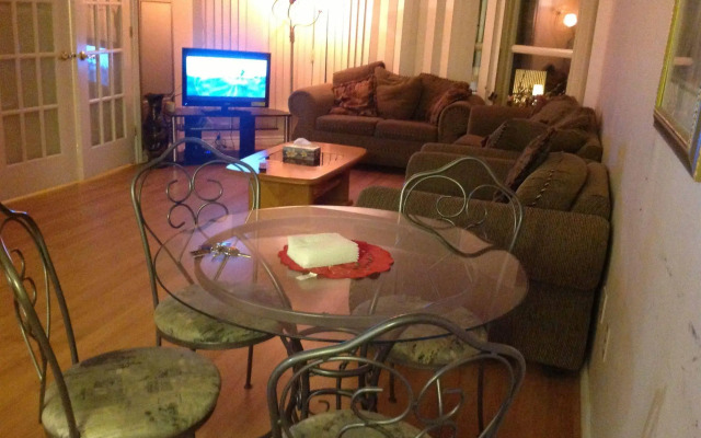 Oxford Furnished Apartments, Mississauga