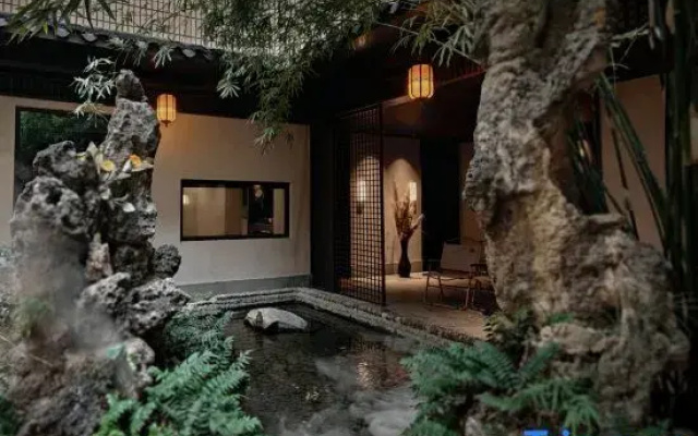 Yiqianlingyiye Courtyard-Style Hotel (Shaoxing Shusheng Guli Cangqiao Old Street)