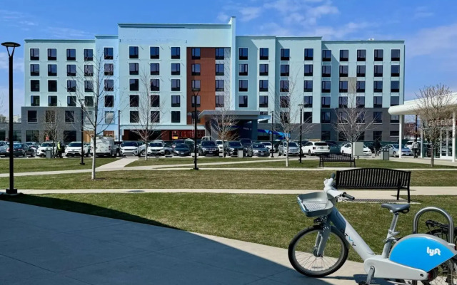Hampton Inn & Suites Chicago Medical District UIC