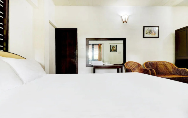 Shirleys Beach Hotel