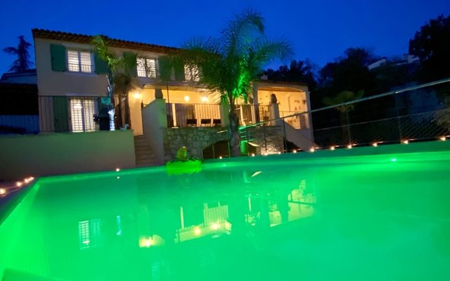 Magnificent Villa In Vence with Swimming Pool