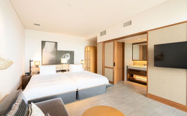 One Suite THE GRAND