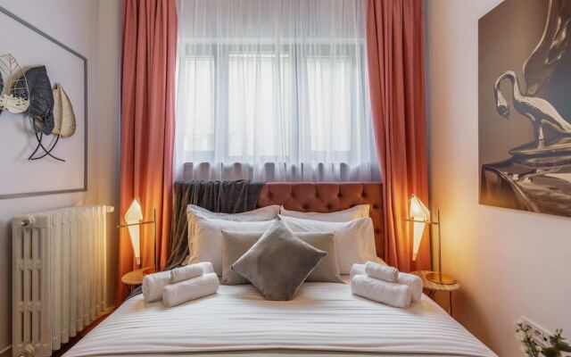 Holt - The Great Gatsby