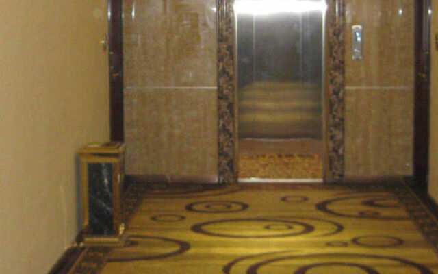 Linxia Travel Hotel