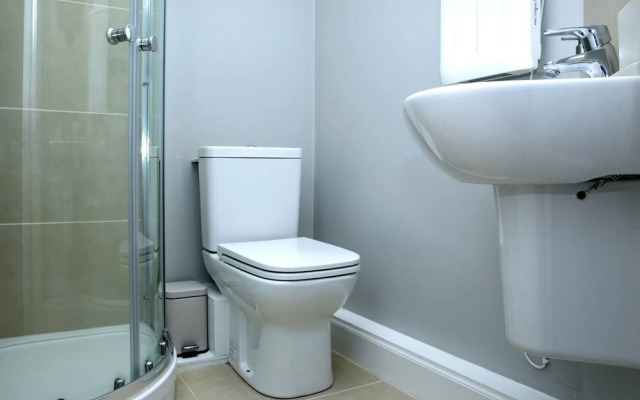 JOIVY Royal Mile Tower Apartment