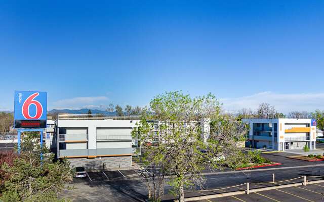 Motel 6 Denver, CO – Downtown