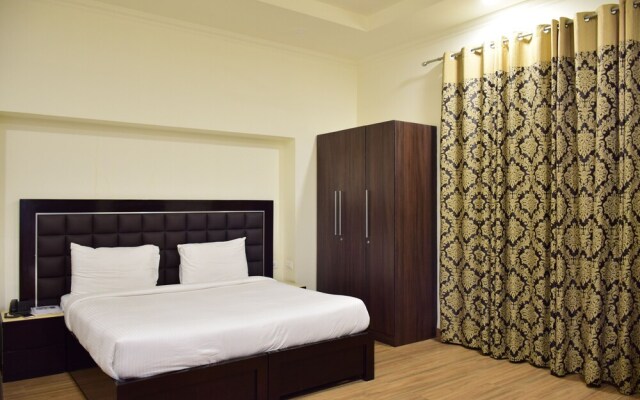 When In Gurgaon - Service Apartments Next to Artemis Hospital