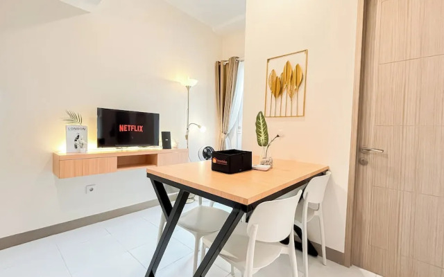 White Toned Style 2Br Tokyo Riverside Pik 2 Apartment