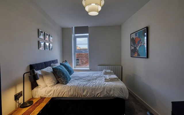 Renaissance House Apartments
