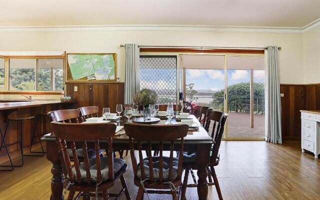 Farm Stay & Iconic Water Views - 32 Zachary Drive