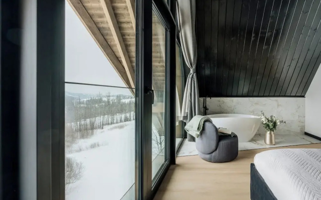 Crystal Pine Spa - LoftAffair Collection