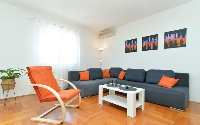 Apartments Emil 596