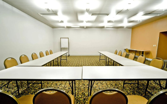 Hotel Nacional Inn Curitiba Torres