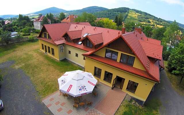 Pensjonat Lew Jaskiniowy