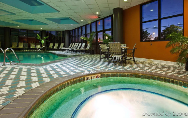 Crowne Plaza Auburn Hills by IHG