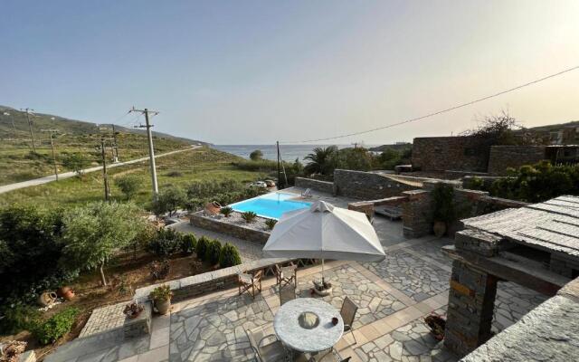 Relax Joy Villa - Easy Beach Access 150m Away