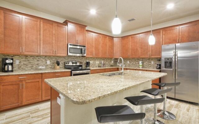 Solterra - 6 Bedrooms House W/Pool-7036sr