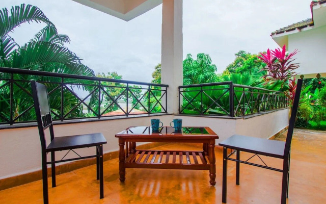 OYO Home 17402 Pool View Villa 4BHK