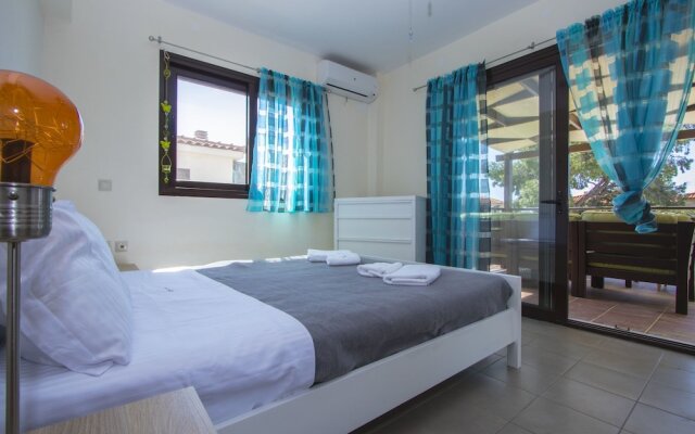 Sofia Summer House, Elani