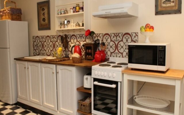 Forest Edge Cottage at Merrow Cottages