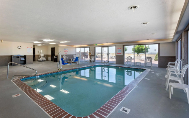 Quality Inn & Suites Fillmore I-15