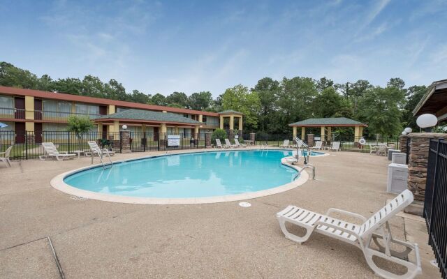 OYO Hotel Phenix City Central