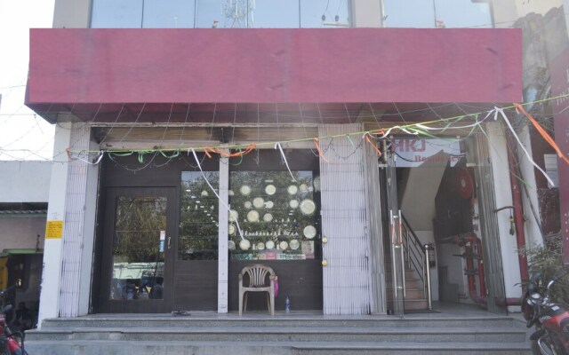 OYO 3996 HKJ Residency