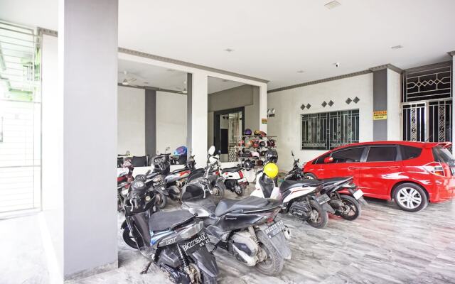 OYO 93355 Maestro Home Syariah