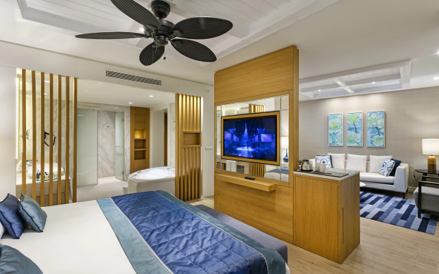 Titanic Luxury Collection Bodrum