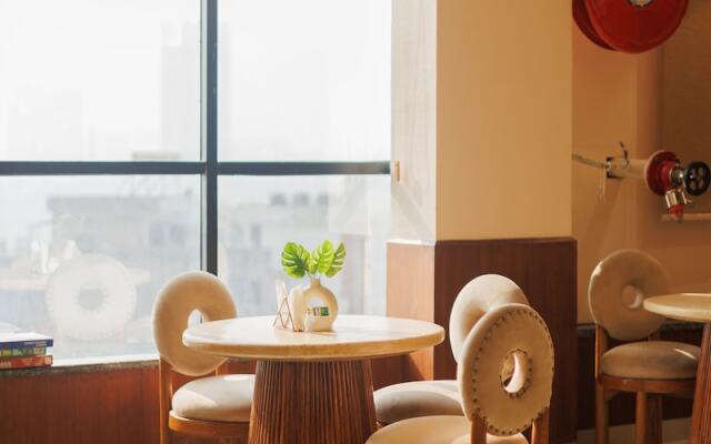 The Eliot Hotel & Banquet