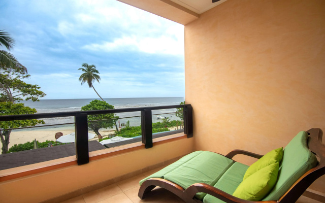 DoubleTree by Hilton Seychelles - Allamanda Resort & Spa