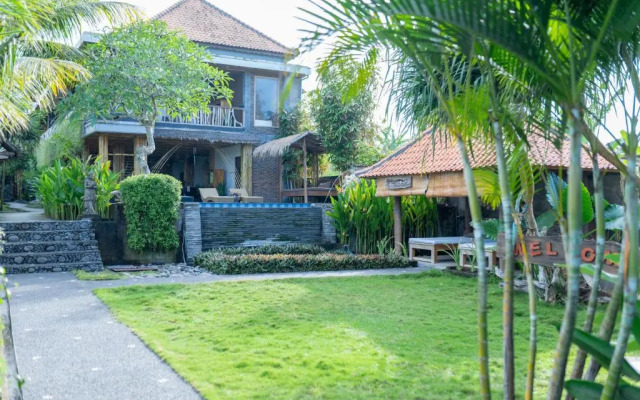 West Break Bali Medewi