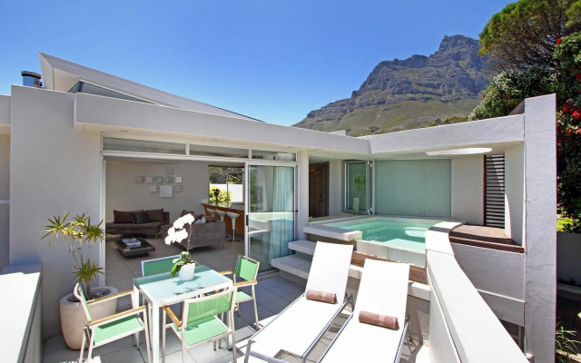 Lion's View Villa & Apartment