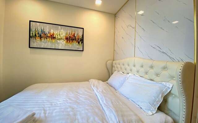 DongDong Skyview APT in Landmark81 Tower