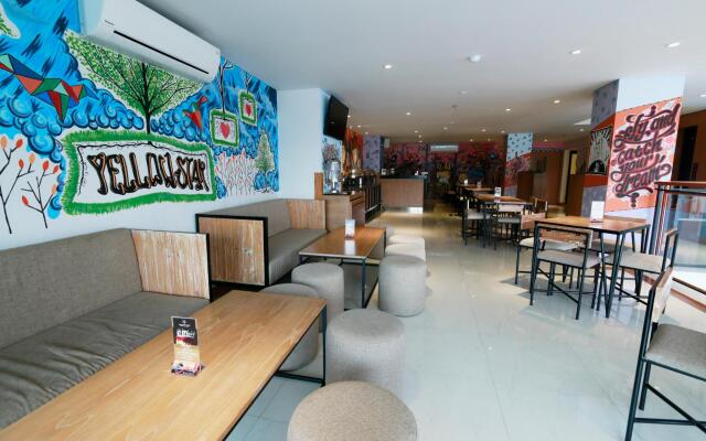 Yellow Star Hotel Gejayan