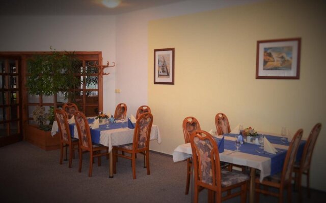 Hotel Amos