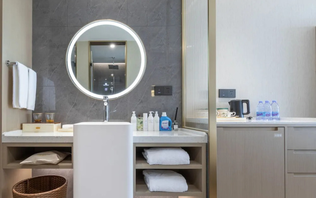 GZ Baiyun Airport MeHood Liz Hotel T1