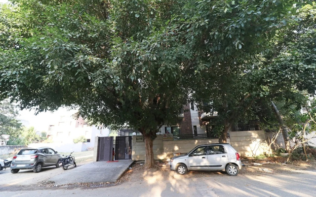 OYO 24624 Kaycee Residency