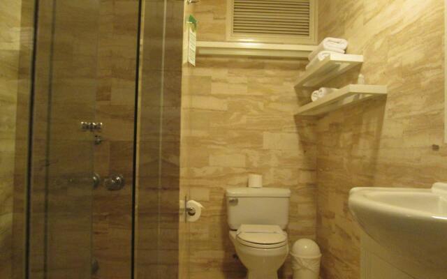 Suites Real Hotel