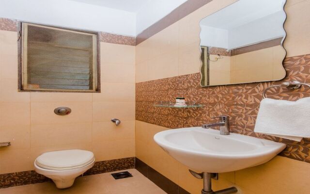 OYO 12082 Om Apartment